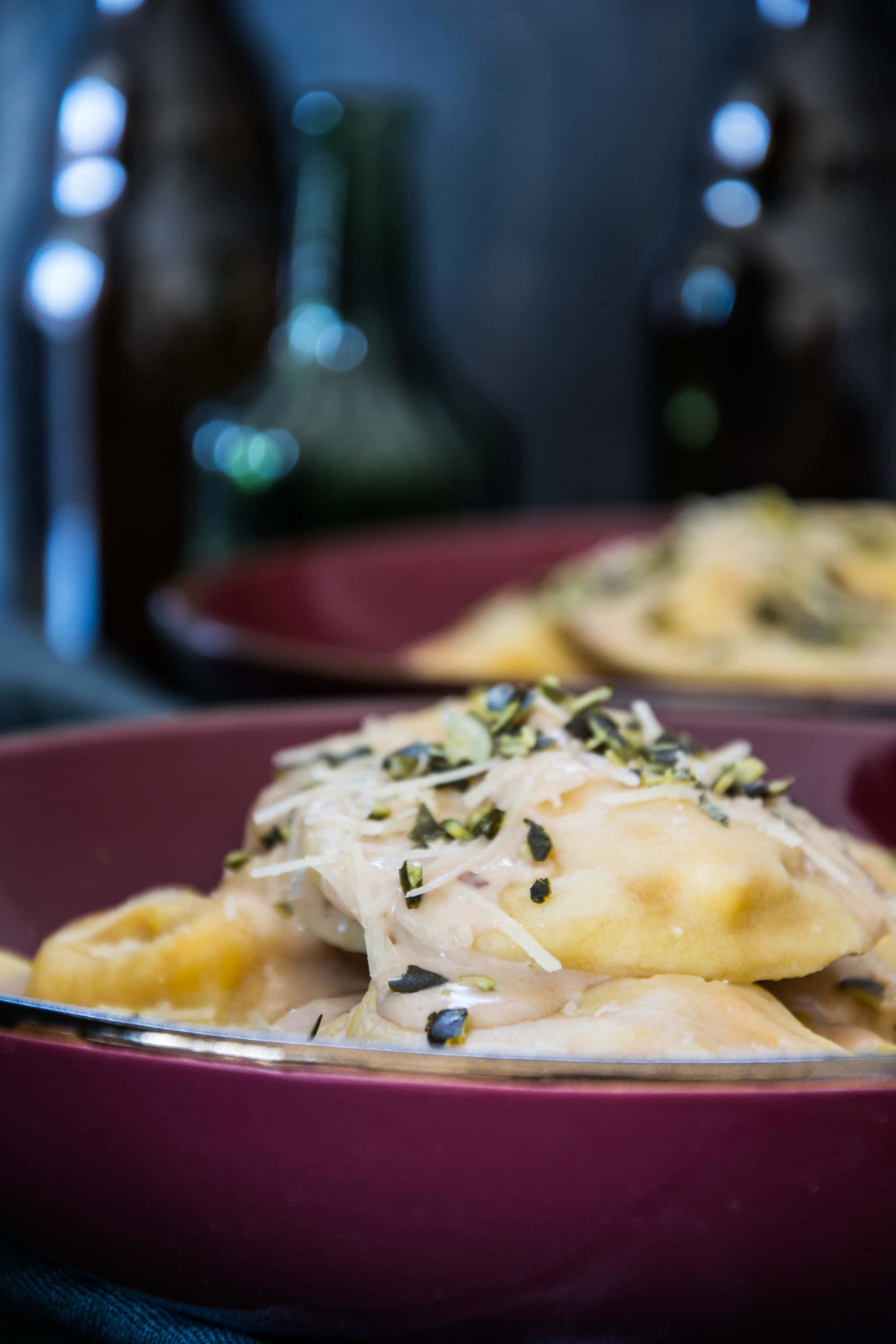 Kürbis-Ravioli mit Maroni-Parmesansauce