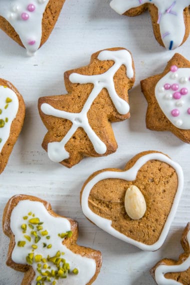 Honiglebkuchen - Oats and Crumbs