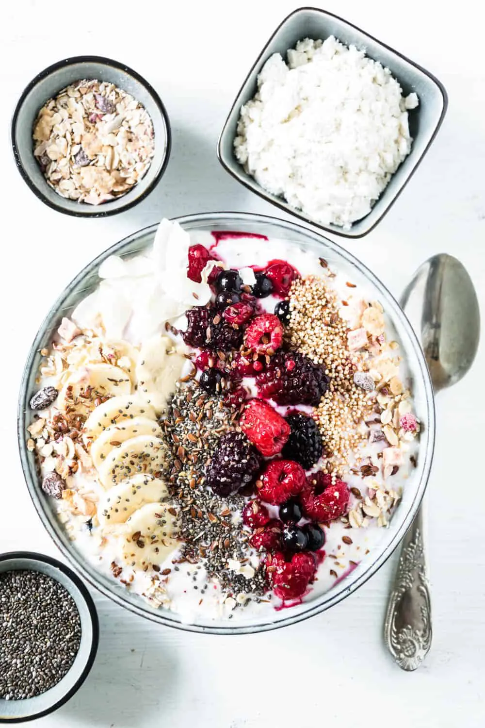 Beeren Musli Bowl Mit Topfen Proteincreme Oats And Crumbs