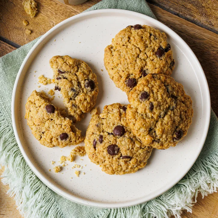 Gesunde Cookies mit Haferflocken und Schoko.